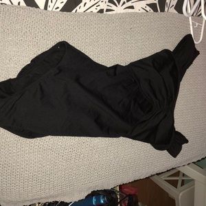 Black cross-back leotard